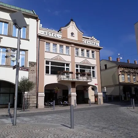 Πανσιόν Penzion Hotelu Central 4*