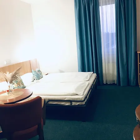 Penzion Hotelu Central Πανσιόν 4*