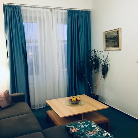 招待所 中心旅馆 Dvůr Králové nad Labem