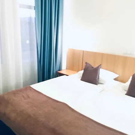 中心旅馆 招待所 4*