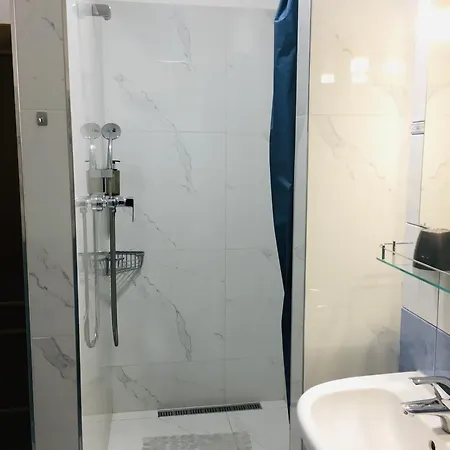 Гостевой дом Penzion Hotelu Central Двур-Кралове-над-Лабем